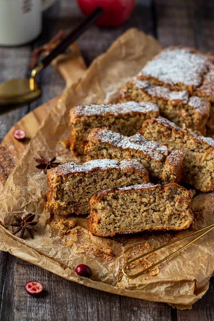 gesundes Apfelbrot mit Zimt