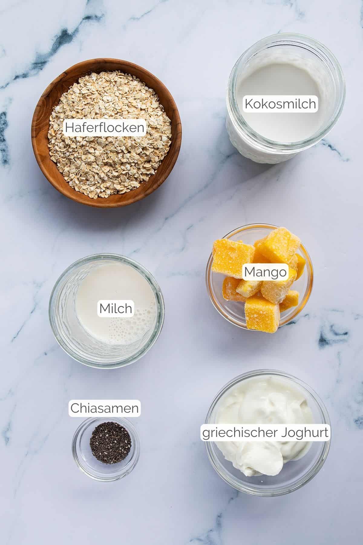 Alle Zutaten mit jeweiligen Textbeschriftungen, die f&uuml;r das Rezept ben&ouml;tigt werden.